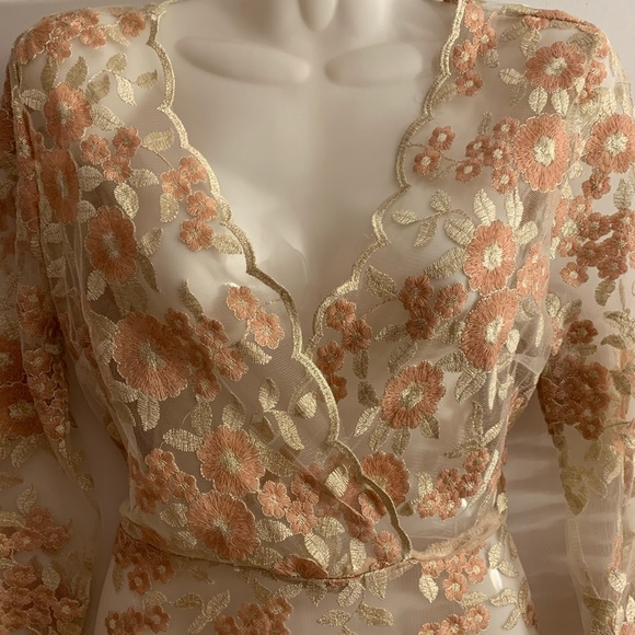 FASHION NOVA FLOWER GODDESS DRESS - Picture 6 of 7